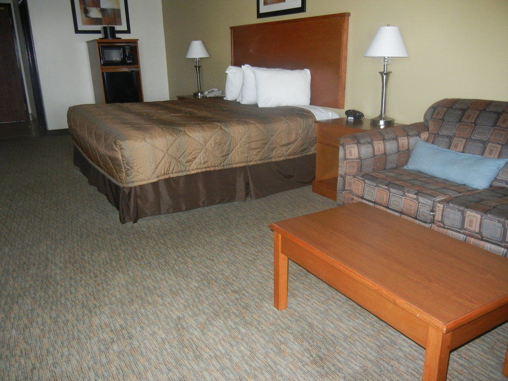 Days Inn By Wyndham Phenix City Near Fort Moore Экстерьер фото